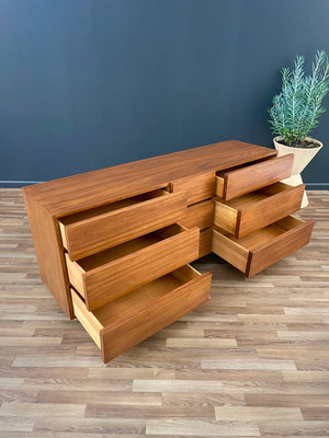 Mid-Century Modern Walnut 9-Drawer Dresser by American of Martinsville, c.1950’s