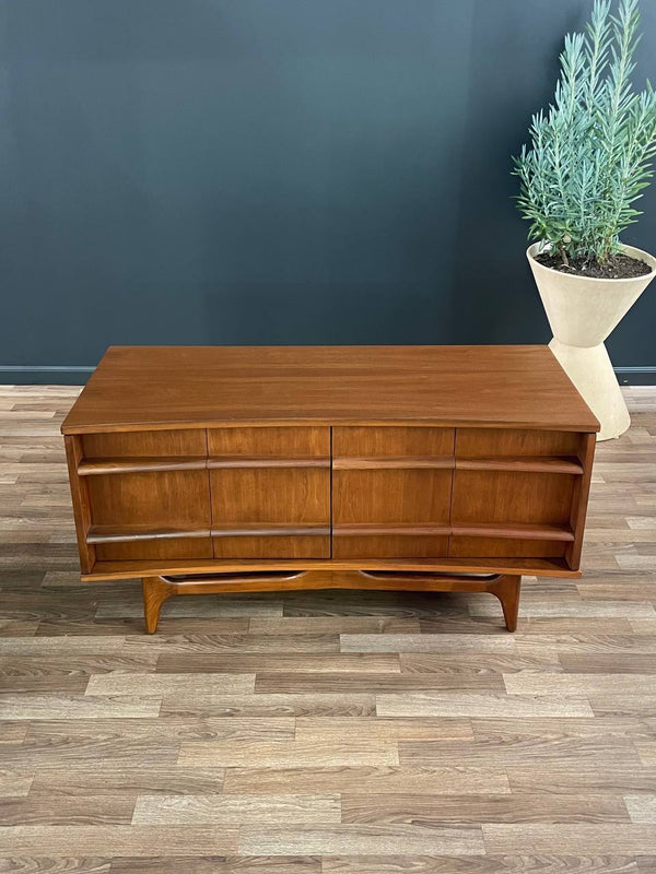 Mid-Century Modern Curved-Front Credenza with Bi-Folding Doors by United Furniture, c.1950’s