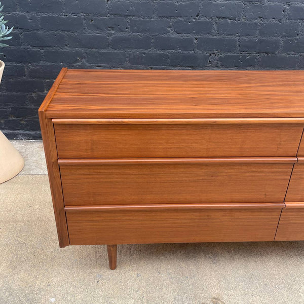Vintage Mid-Century Modern 9-Drawer Walnut Dresser, c.1960’s