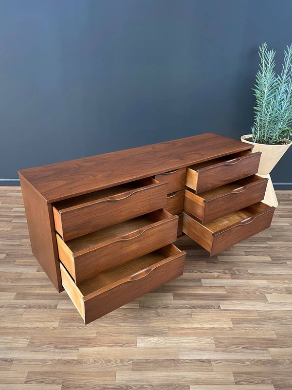 Mid-Century Modern Walnut 9-Drawer Dresser, c.1950’s