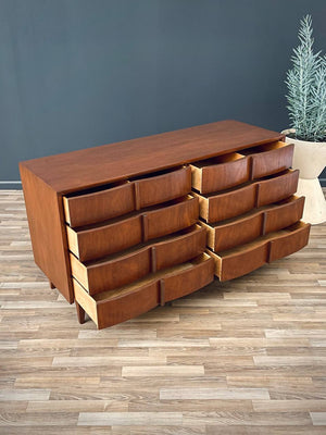 Mid-Century Modern Walnut 8-Drawer Dresser by American of Martinsville, c.1950’s
