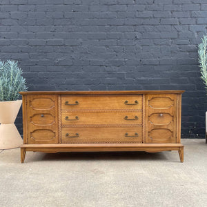 Mid-Century Modern 9-Drawer Dresser, c.1960’s