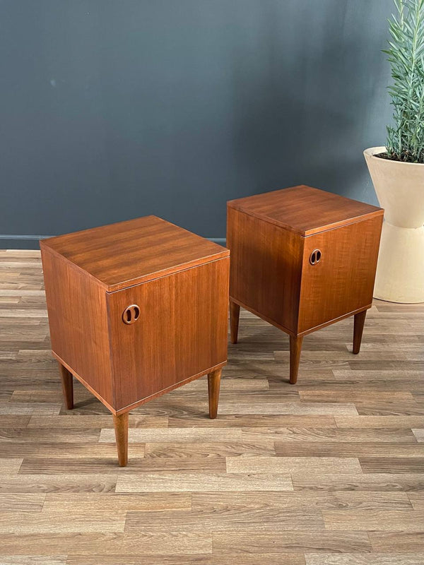 Pair of Mid-Century Modern Walnut Cube Night Stands, c.1960’s