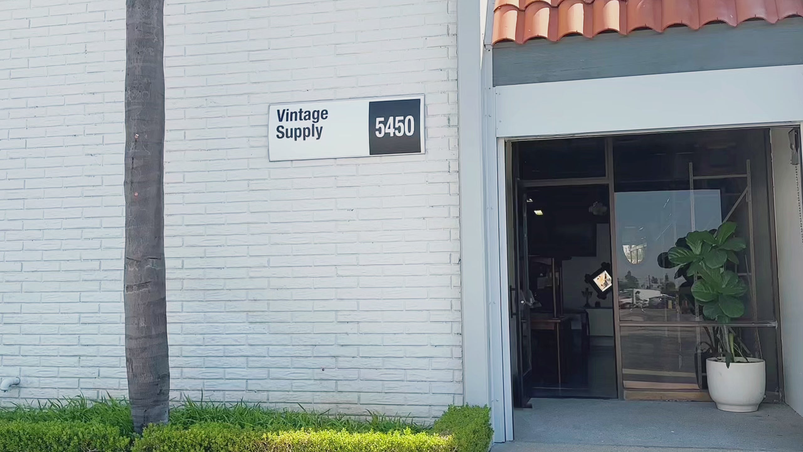 Vintage Supply | Mid Century Modern, Antique & Vintage Furniture