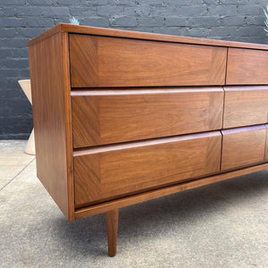 Mid-Century Modern 9-Drawer Walnut Dresser, c.1960’s
