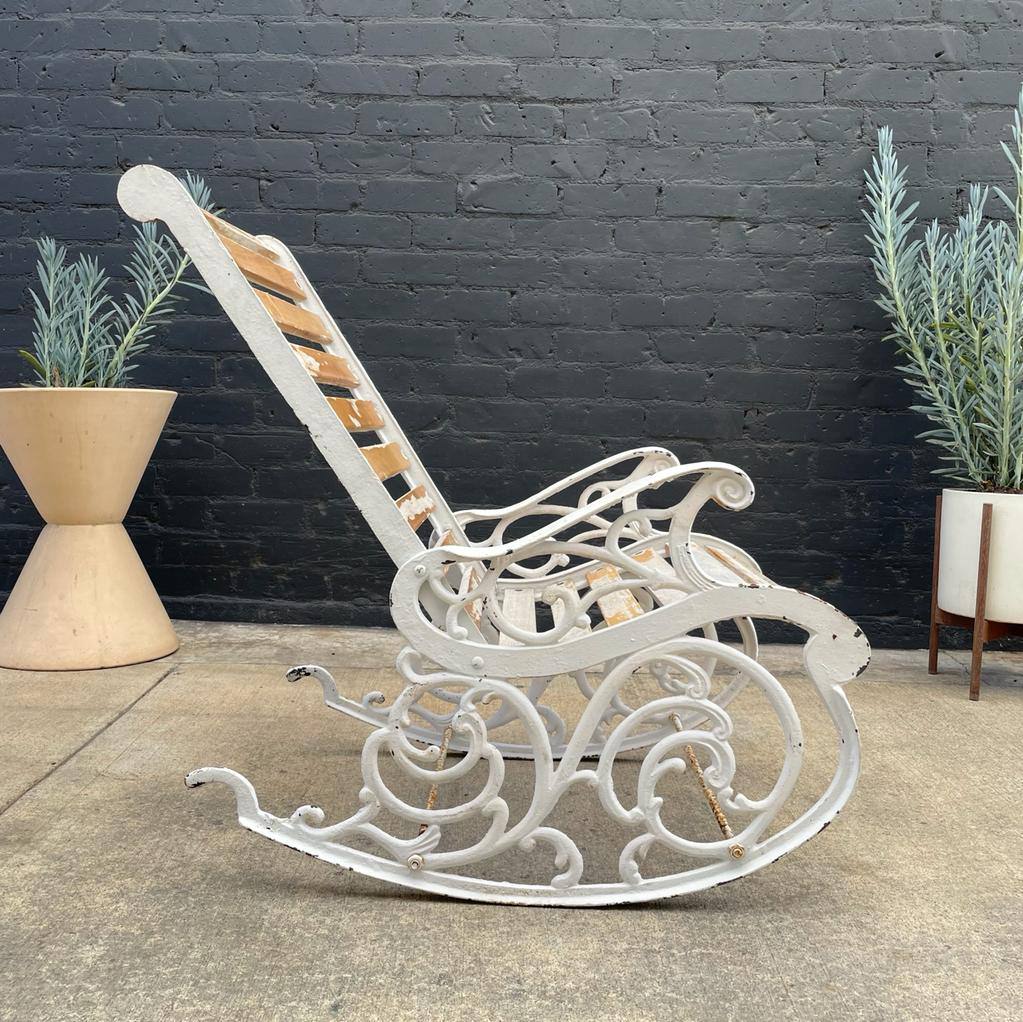 Vintage Metal Outdoor Patio Rocking Chair – Vintage Supply