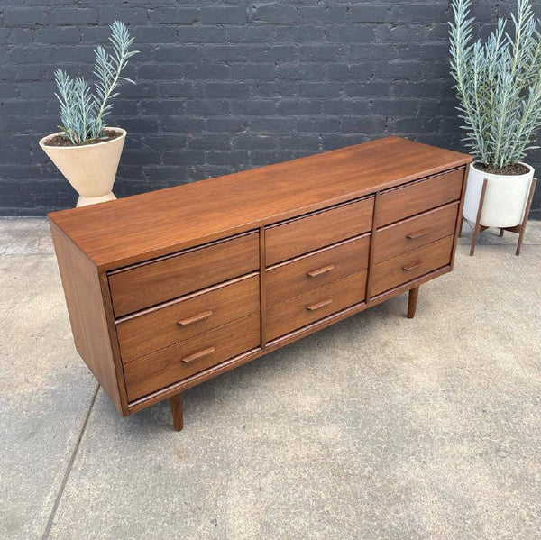 Mid-Century Modern Walnut 9-Drawer Dresser, c.1960’s