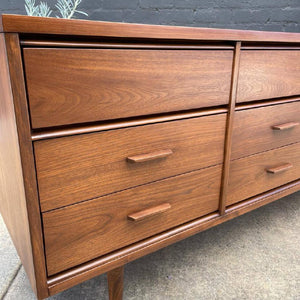 Mid-Century Modern Walnut 9-Drawer Dresser, c.1960’s