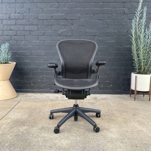 Vintage Aeron Ergonomic Swivel Office Chair by Herman Miller