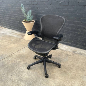 Vintage Aeron Ergonomic Swivel Office Chair by Herman Miller