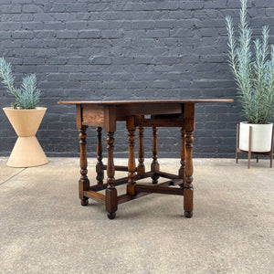Antique American Style Oak Drop-Leaf Oval Dining Table