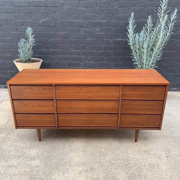 Mid-Century Modern Walnut 9-Drawer Dresser by Dixie Furniture, c.1960’s