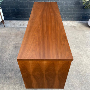 Mid-Century Modern Walnut 9-Drawer Dresser, c.1960’s