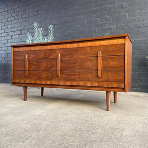 Mid-Century Modern Walnut 9-Drawer Dresser, c.1960’s