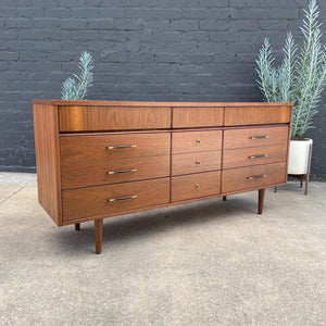 Mid-Century Modern Walnut 9-Drawer Dresser, c.1960’s
