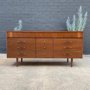 Mid-Century Modern Walnut 9-Drawer Dresser, c.1960’s