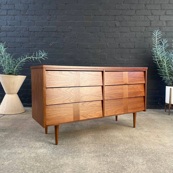 Mid-Century Modern Walnut 9-Drawer Dresser, c.1960’s