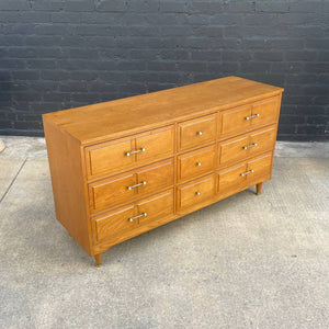 Vintage Mid-Century Modern 9-Drawer Dresser, c.1960’s
