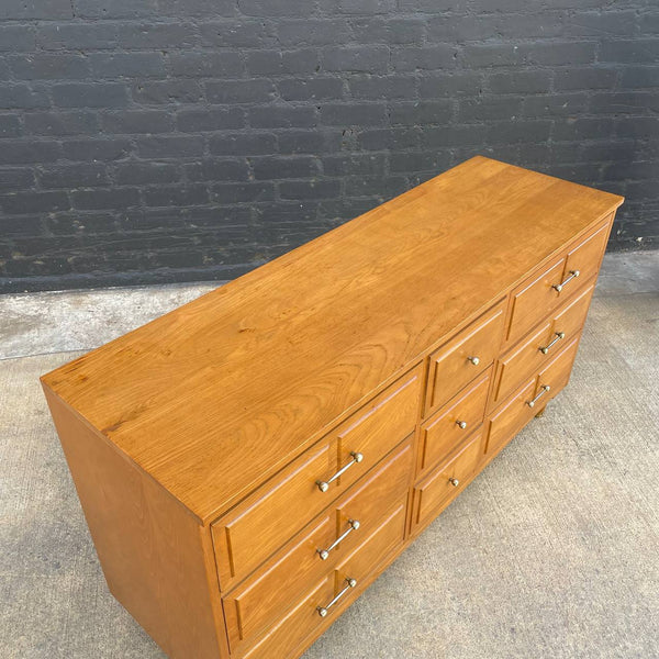 Vintage Mid-Century Modern 9-Drawer Dresser, c.1960’s