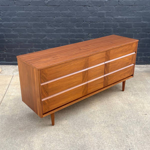 Mid-Century Modern Walnut 9-Drawer Dresser, c.1960’s