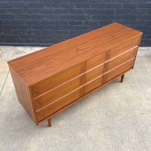Mid-Century Modern Walnut 9-Drawer Dresser, c.1960’s
