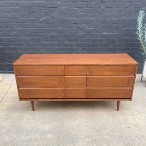 Mid-Century Modern Walnut 9-Drawer Dresser, c.1960’s