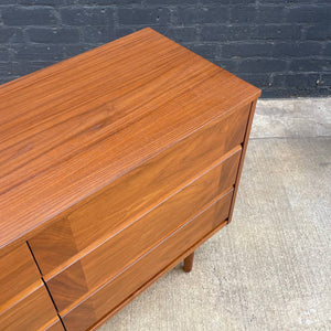 Mid-Century Modern Walnut 9-Drawer Dresser, c.1960’s