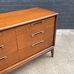 Mid-Century Modern Walnut 9-Drawer Dresser, c.1960’s