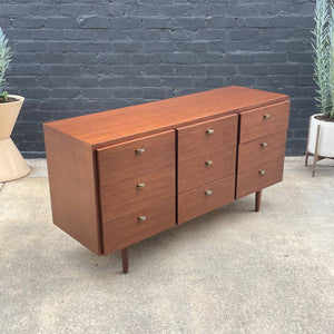 Mid-Century Modern Walnut 9-Drawer Dresser by American of Martinsville, c.1960’s