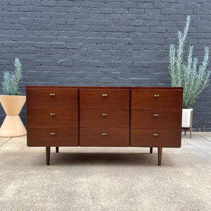 Mid-Century Modern Walnut 9-Drawer Dresser by American of Martinsville, c.1960’s