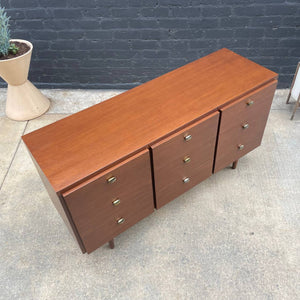 Mid-Century Modern Walnut 9-Drawer Dresser by American of Martinsville, c.1960’s