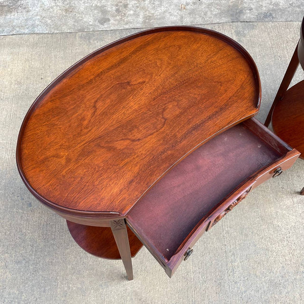 Pair of American Antique Federal Style Mahogany End Tables Nightstands, c.1950’s