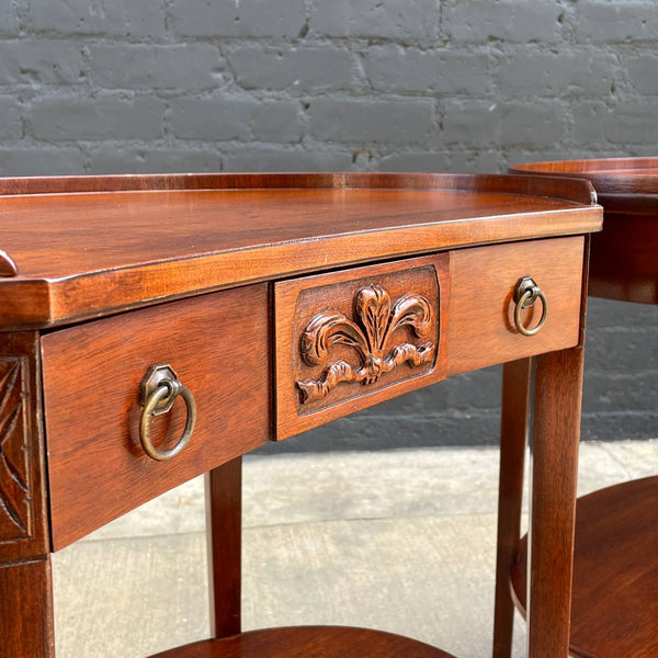 Pair of American Antique Federal Style Mahogany End Tables Nightstands, c.1950’s