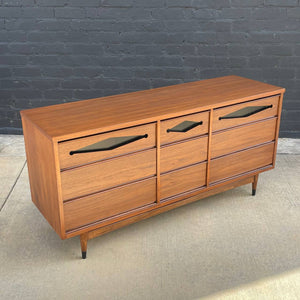 Mid-Century Modern Walnut 9-Drawer Dresser, c.1960’s