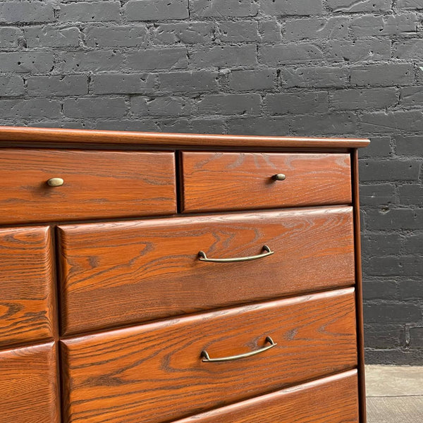 Vintage Mid-Century Modern 9-Drawer Dresser, c.1960’s