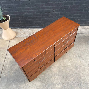 Vintage Mid-Century Modern 9-Drawer Dresser, c.1960’s