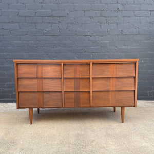 Mid-Century Modern Walnut 9-Drawer Dresser, c.1960’s