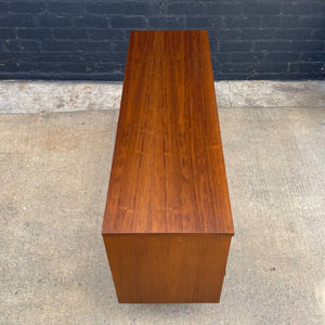 Mid-Century Modern Walnut 9-Drawer Dresser, c.1960’s