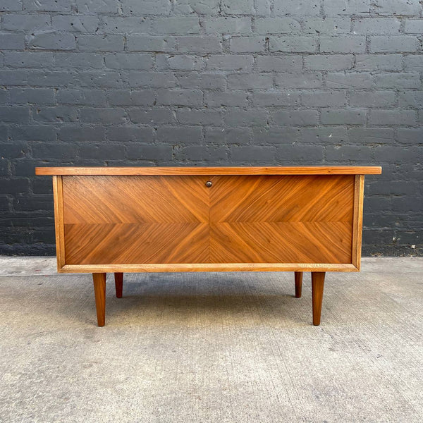 Vintage Retro Mid-Century Modern Trunk Chest by Lane, c.1960’s