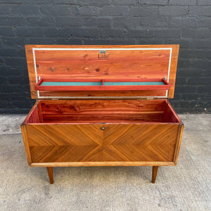Vintage Retro Mid-Century Modern Trunk Chest by Lane, c.1960’s