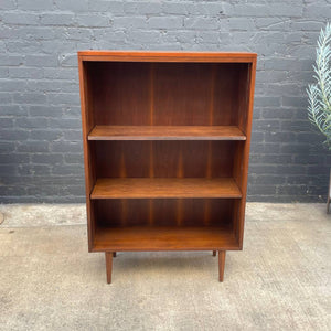 Vintage Mid-Century Modern Walnut Display Bookcase Shelf, c.1960’s