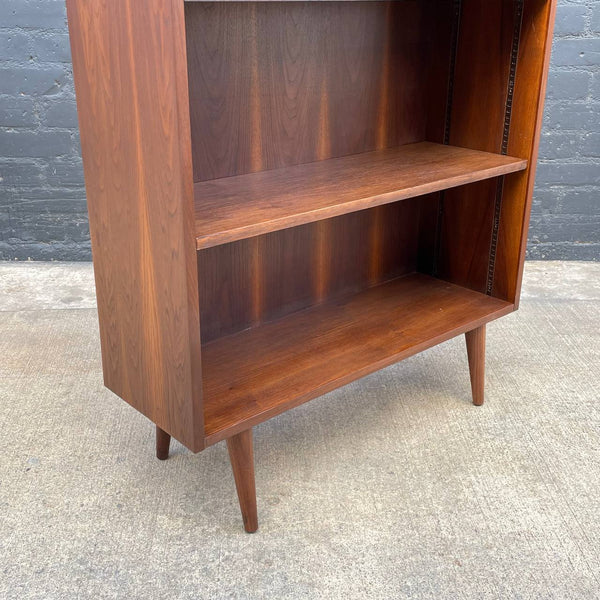 Vintage Mid-Century Modern Walnut Display Bookcase Shelf, c.1960’s