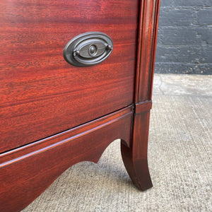 Antique Federal Style Mahogany Chest of Drawers Dresser, c.1960’s